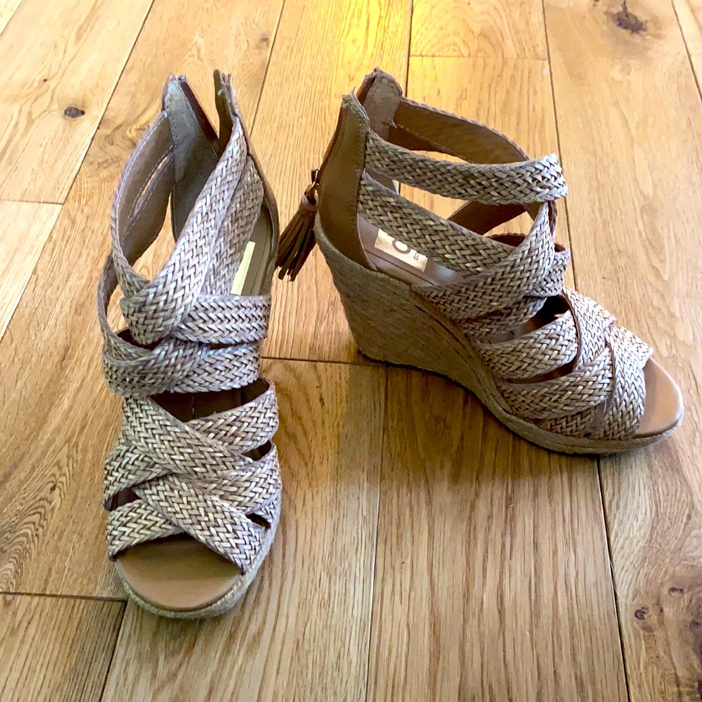 Dolce vita never worn neutral wedges